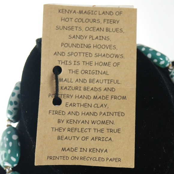 KAZURI Pebbles Green 18 in Handmade Necklace - Picture 5 of 5